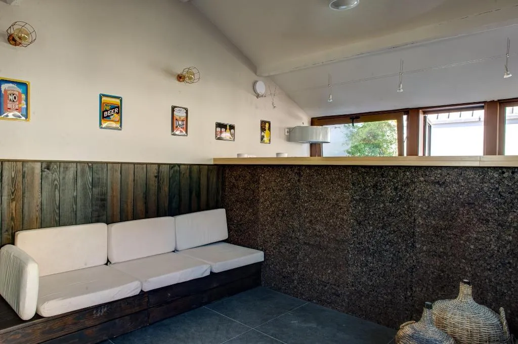 Bar, Rivoli Cinema Hostel, Porto