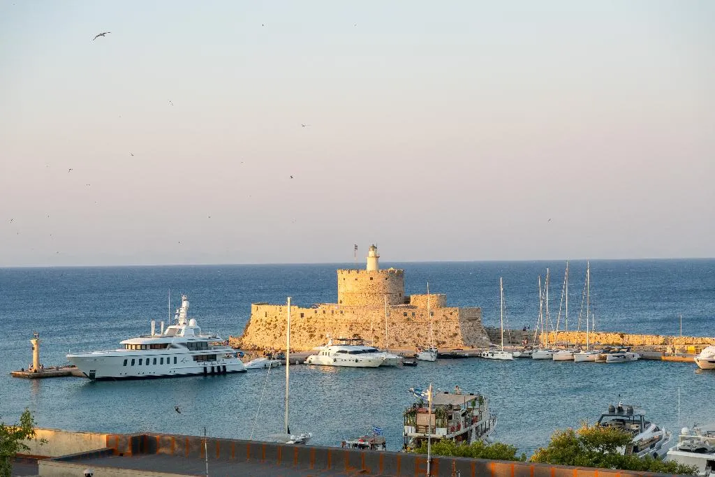 SUITE DELUXE ONE BEDROOM Room, Philia Center Suites, Rhodes