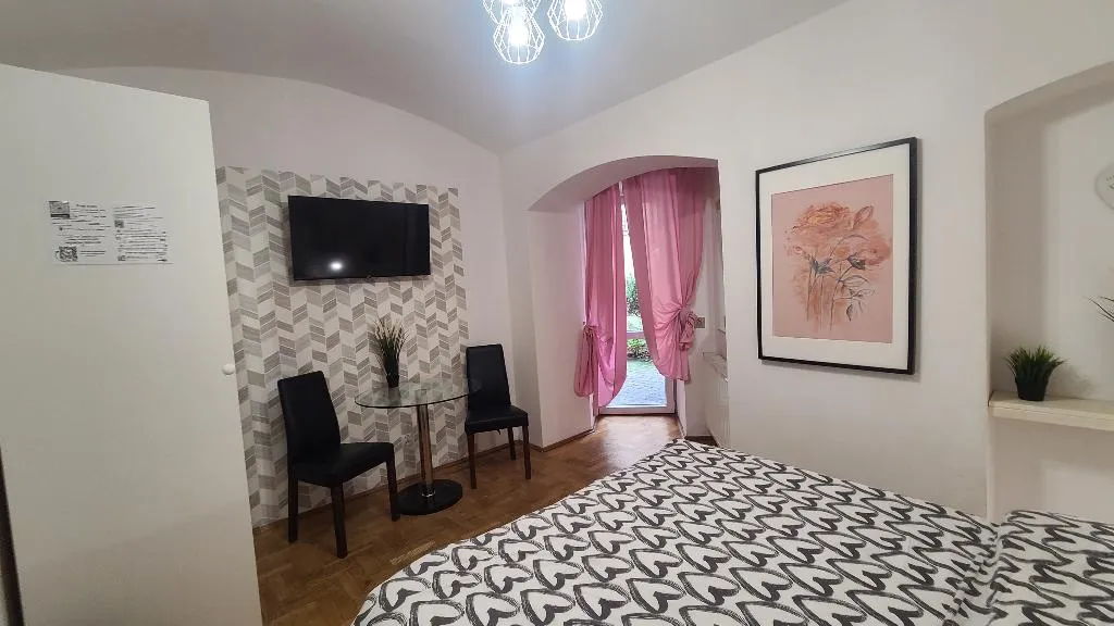 DOUBLE DELUXE Room, Lorf Hostel and Apartments, Krakow