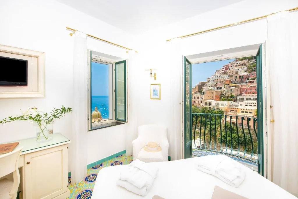 DOUBLE SUPERIOR SEA VIEW Room, Savoia, Naples