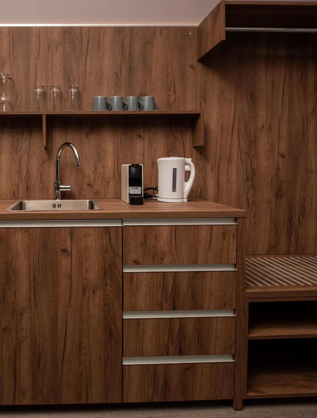 QUADRUPLE WITH KITCHENETTE Room, Oddsson Hotel, Reykjavik