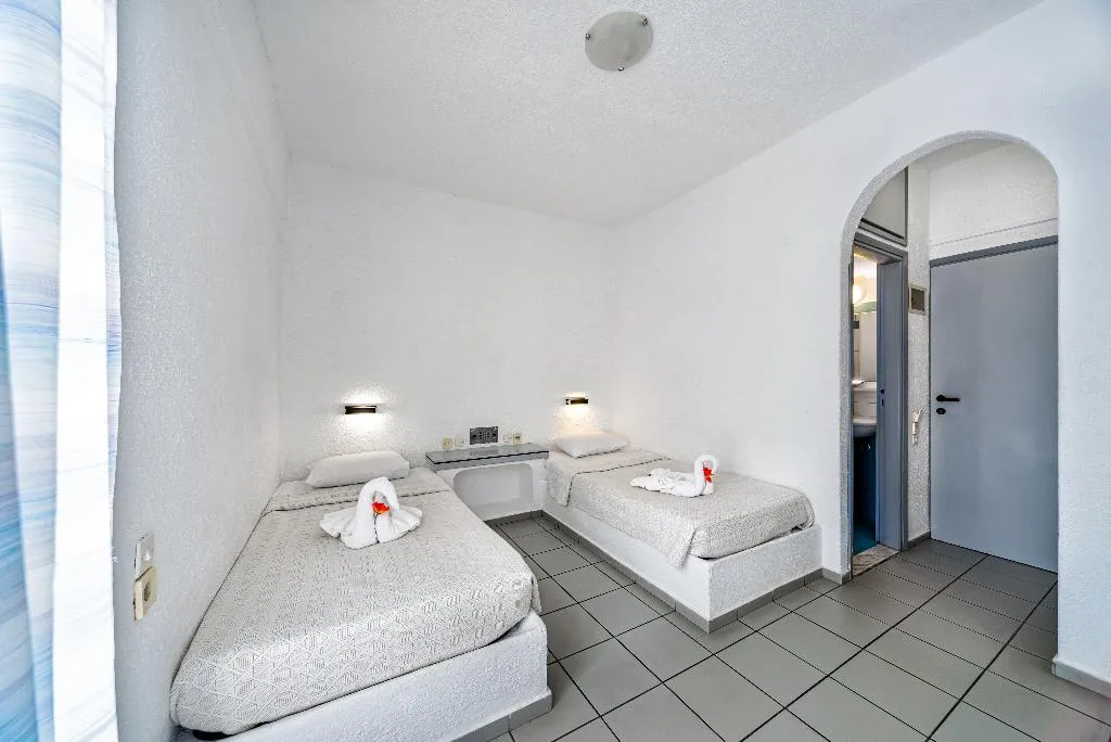 Double or Twin STANDARD Room, Iro, Crete