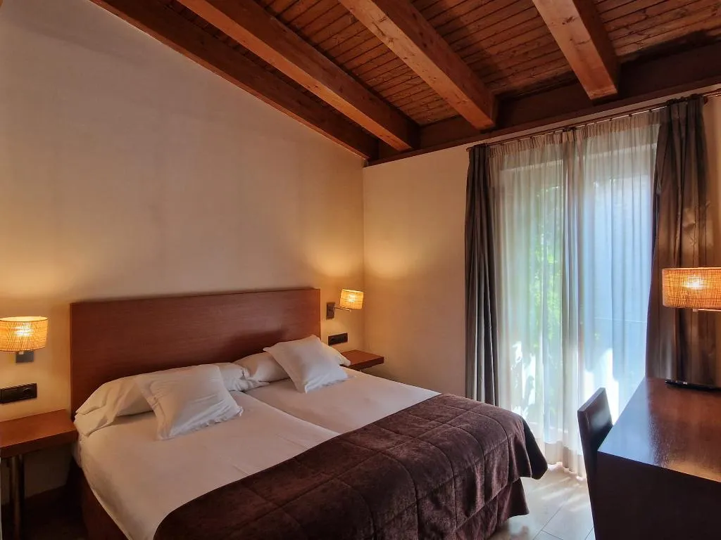 DOUBLE TWO BEDS Room, Las Leyendas, Madrid