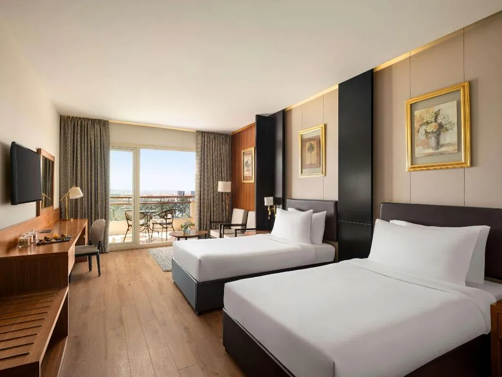 SUITE EXECUTIVE Room, Movenpick Cairo Media City, Cairo