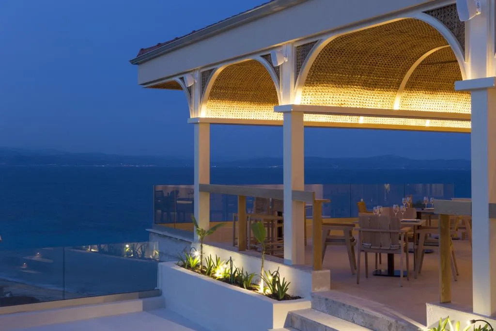 Restaurant, MERAVIA Leonardo Limited Edition, Halkidiki