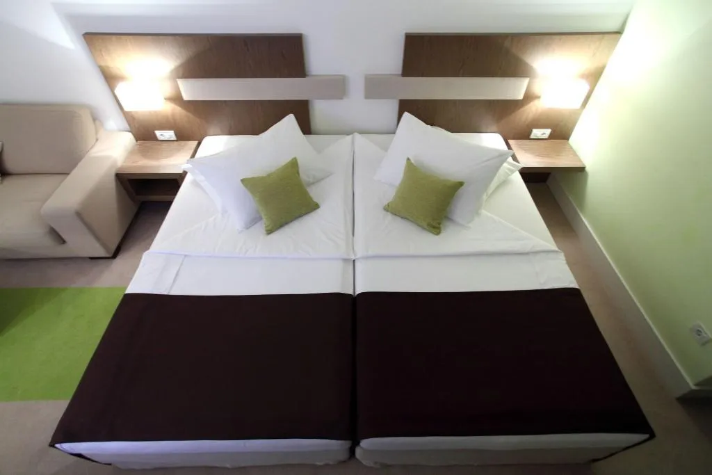 DOUBLE SUPERIOR MOUNTAIN VIEW Room, Park, Split