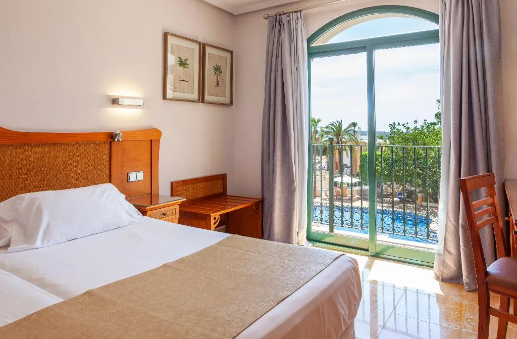 TWIN POOL VIEW Room, Hotel La Laguna Spa & Golf, Costa Blanca