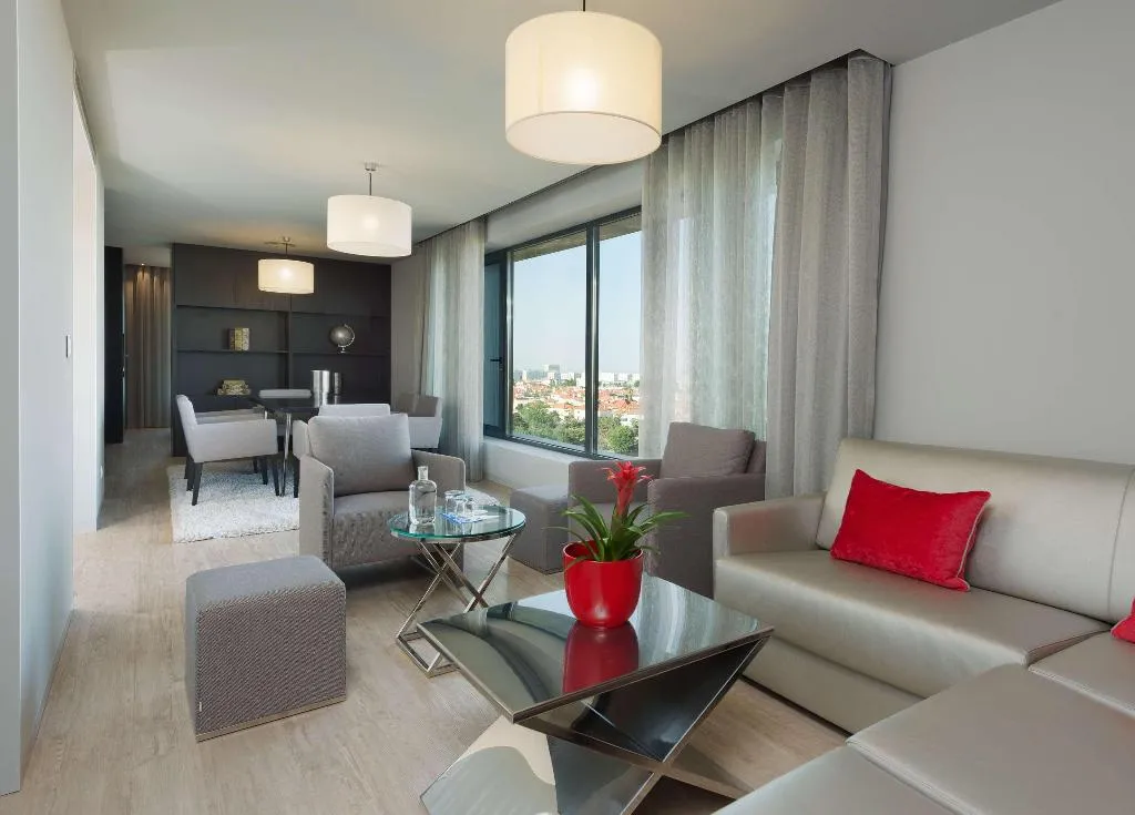 SUITE STANDARD Room, Melia Lisboa Aeroporto, Lisbon