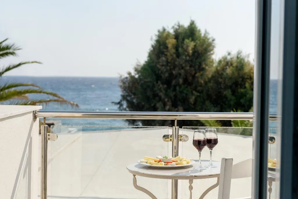 DOUBLE CLASSIC SEA VIEW Room, Alesahne Beach, Santorini