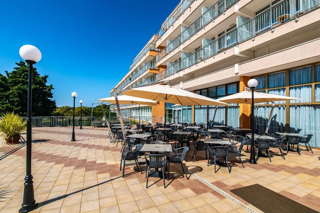 Terrace, Arena Hotel Holiday, Istria