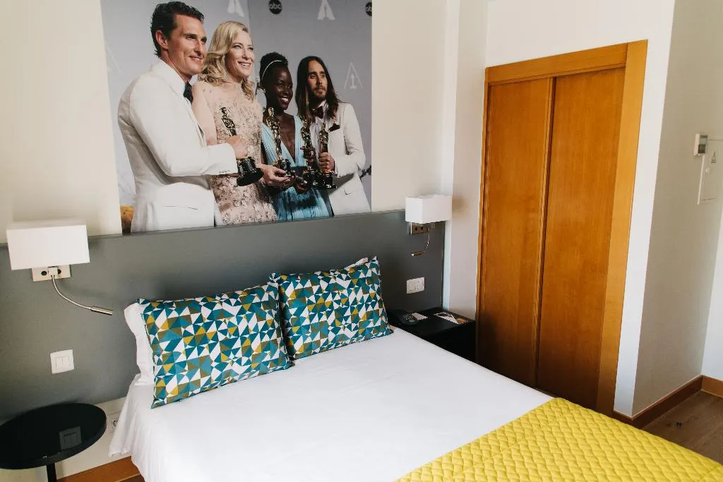 SINGLE STANDARD Room, America Diamonds, Lisbon