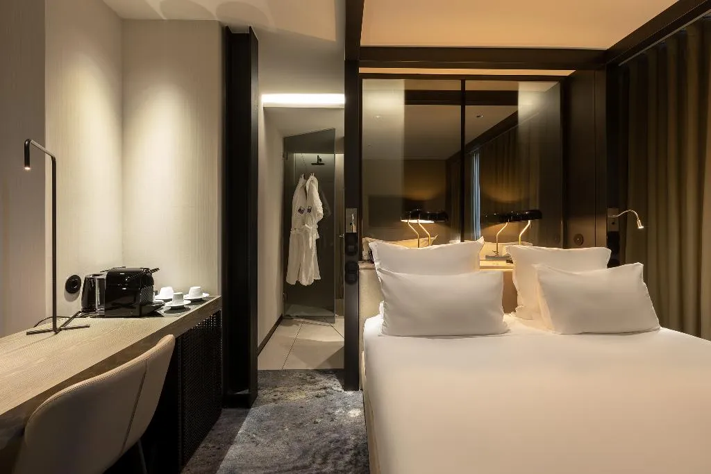 DOUBLE DELUXE PREMIUM Room, Porto Royal Bridges Hotel, Porto
