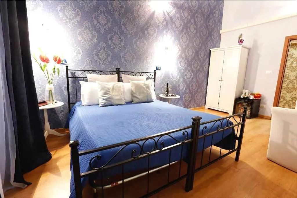 Room, Vanella Rome Domus, Naples