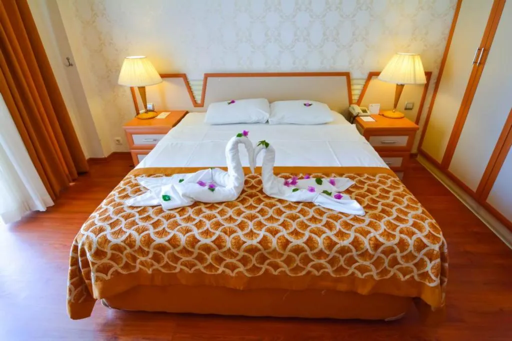 DOUBLE POOL VIEW Room, Pine House Hotel, Antalya
