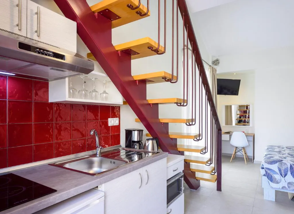 FAMILY ROOM SEA VIEW Room, Elpiniki Luxury Rooms, Thessaloniki