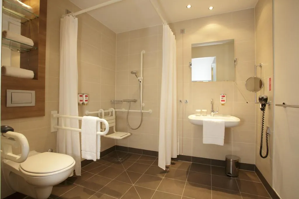 Double or Twin COMFORT Room, H4 Hotel Berlin Alexanderplatz, Berlin