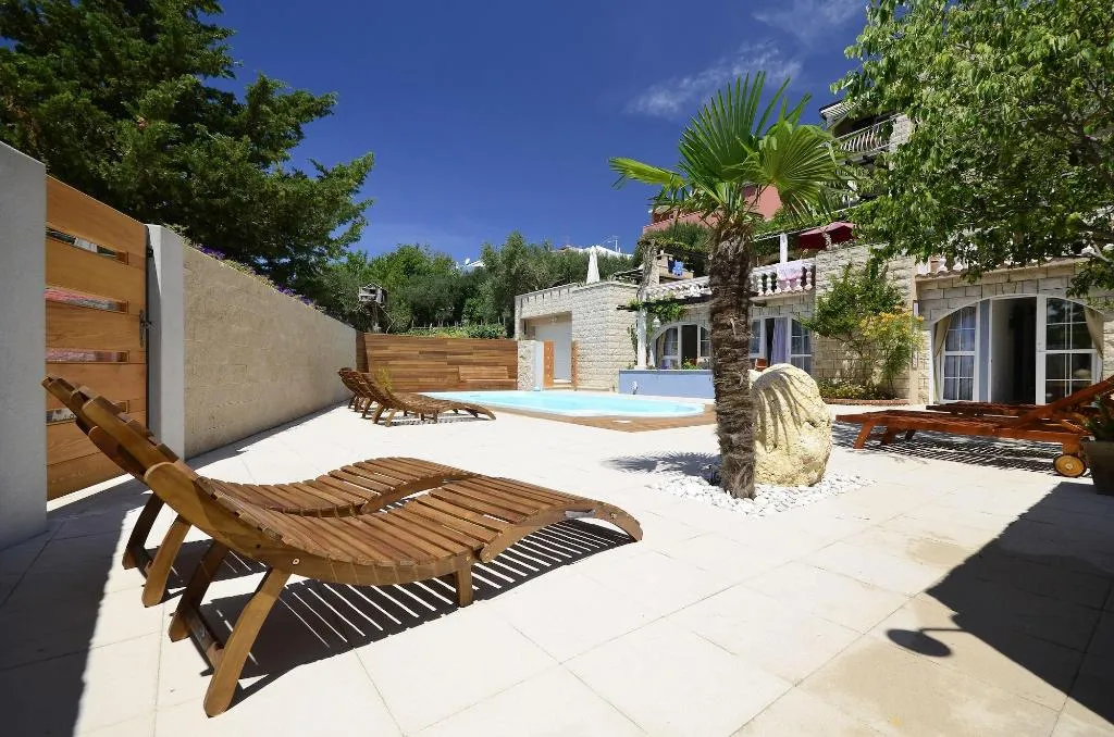 Sports and Entertainment, Villa Bougenvilia Tomas, Split