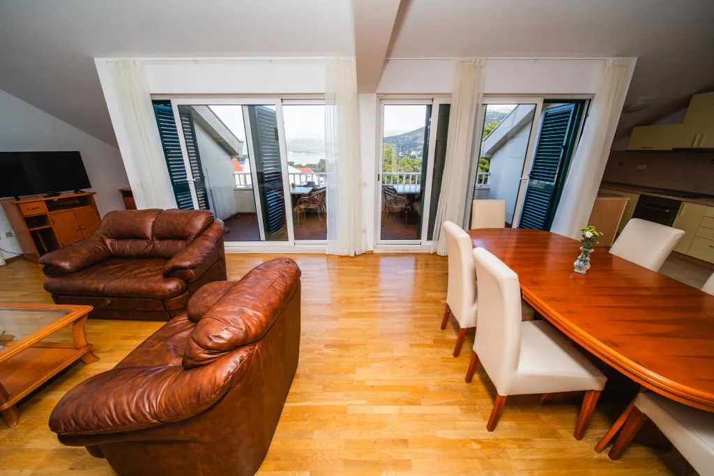 APARTMENT CAPACITY 8 Room, Pervanovo Apartments, Dubrovnik