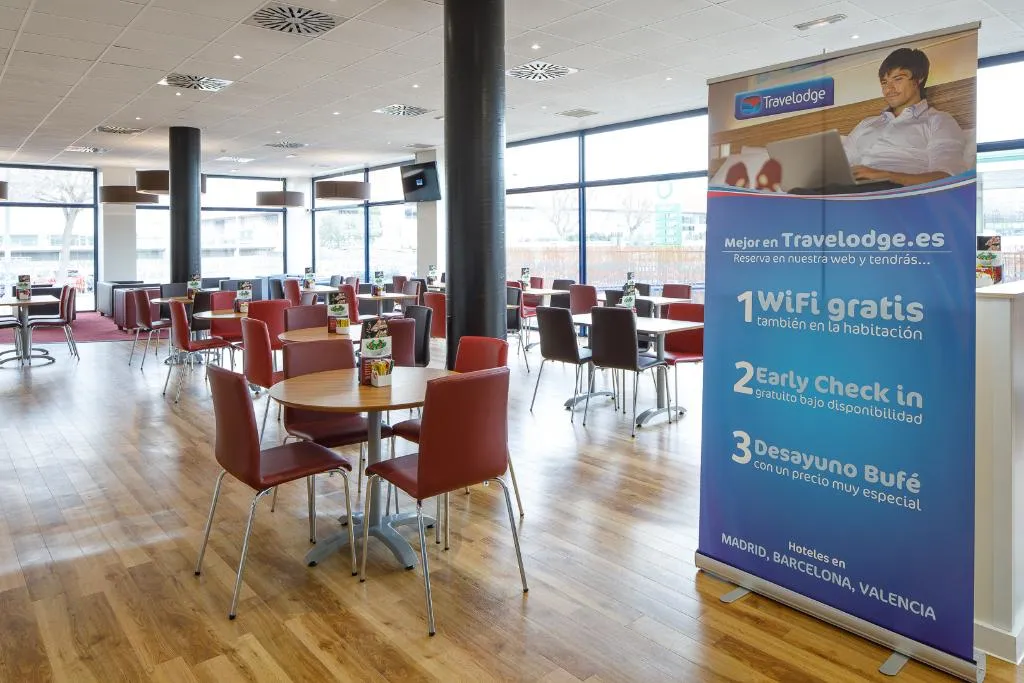 Restaurant, Travelodge Barcelona Fira, Barcelona