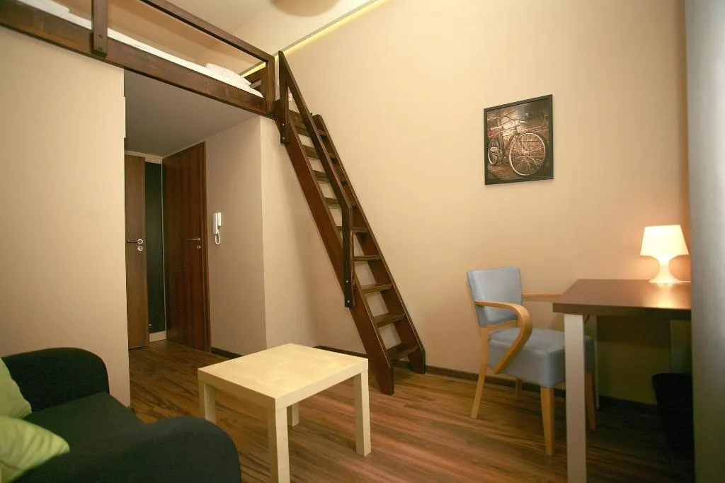 Room, Dom Turysty - Pokoje Goscinne, Krakow