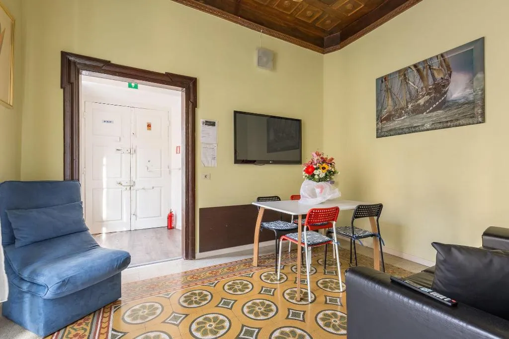 Room, Do Domus, Naples