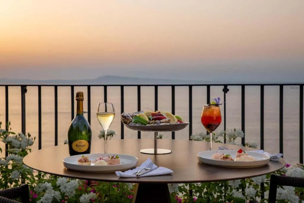 Terrace, Grand Hotel Angiolieri, Naples