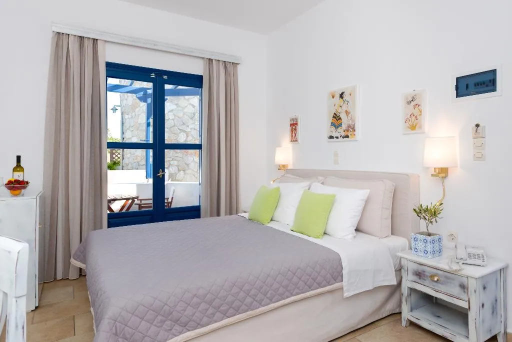 Double or Twin SUPERIOR Room, Mathios Village, Santorini