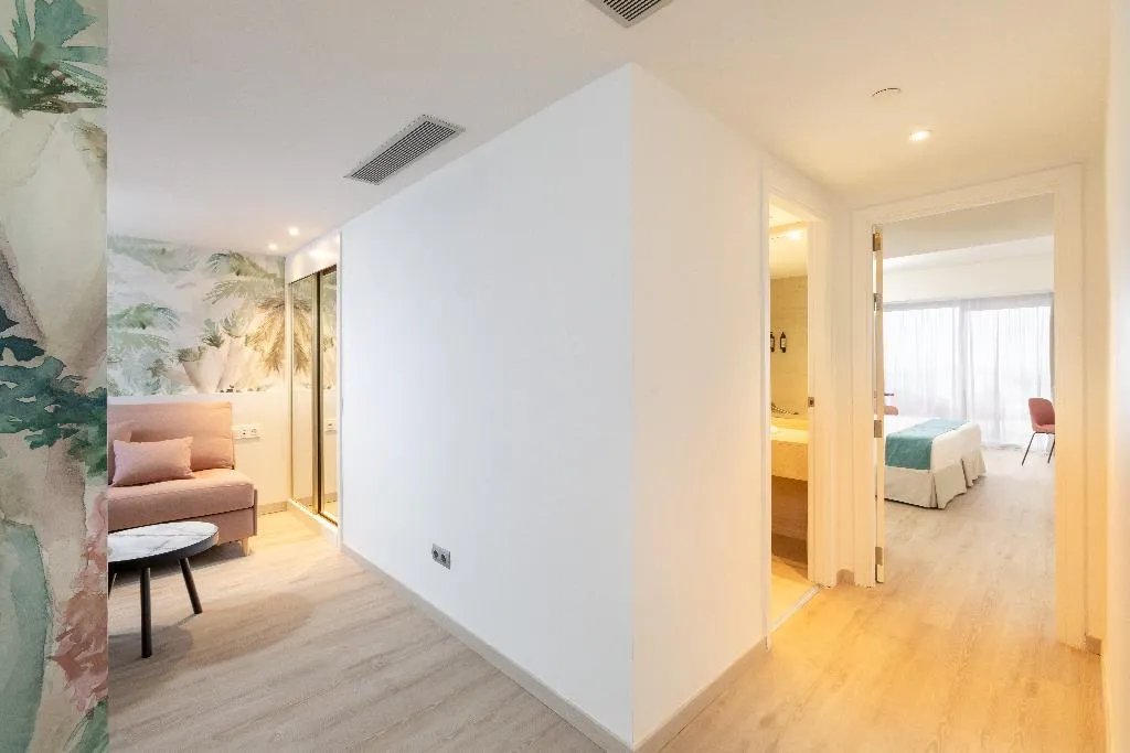 Double or Twin SUPERIOR Room, Hotel Cristina by Tigotan Las Palmas, Gran Canaria