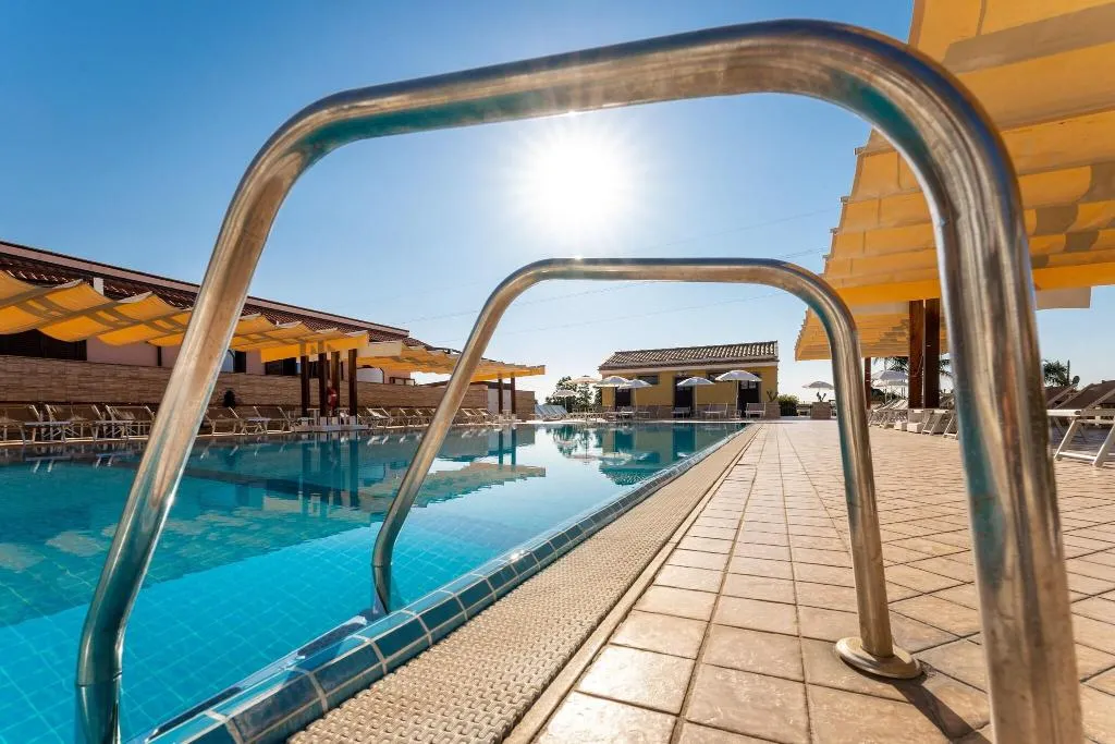 Pool, La Terra Dei Sogni Country Hotel, Catania