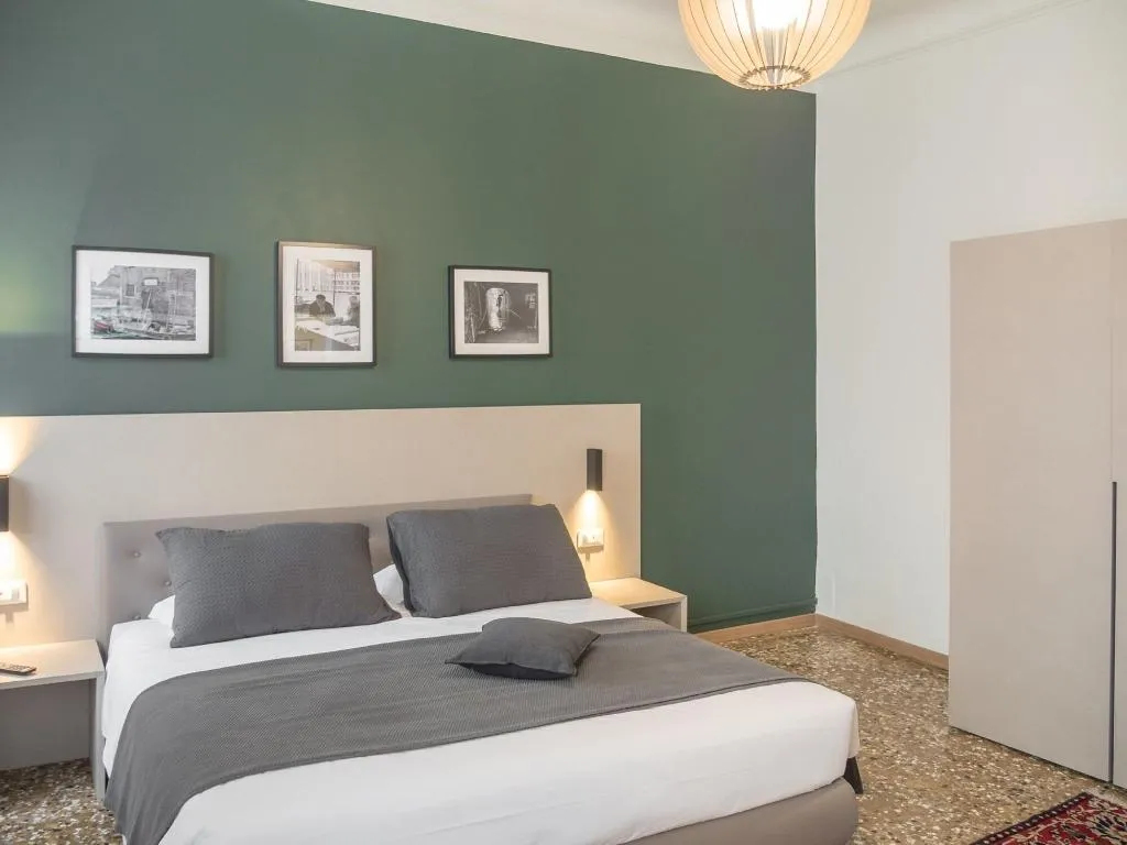 Room, Grand Canal Suites, Venice