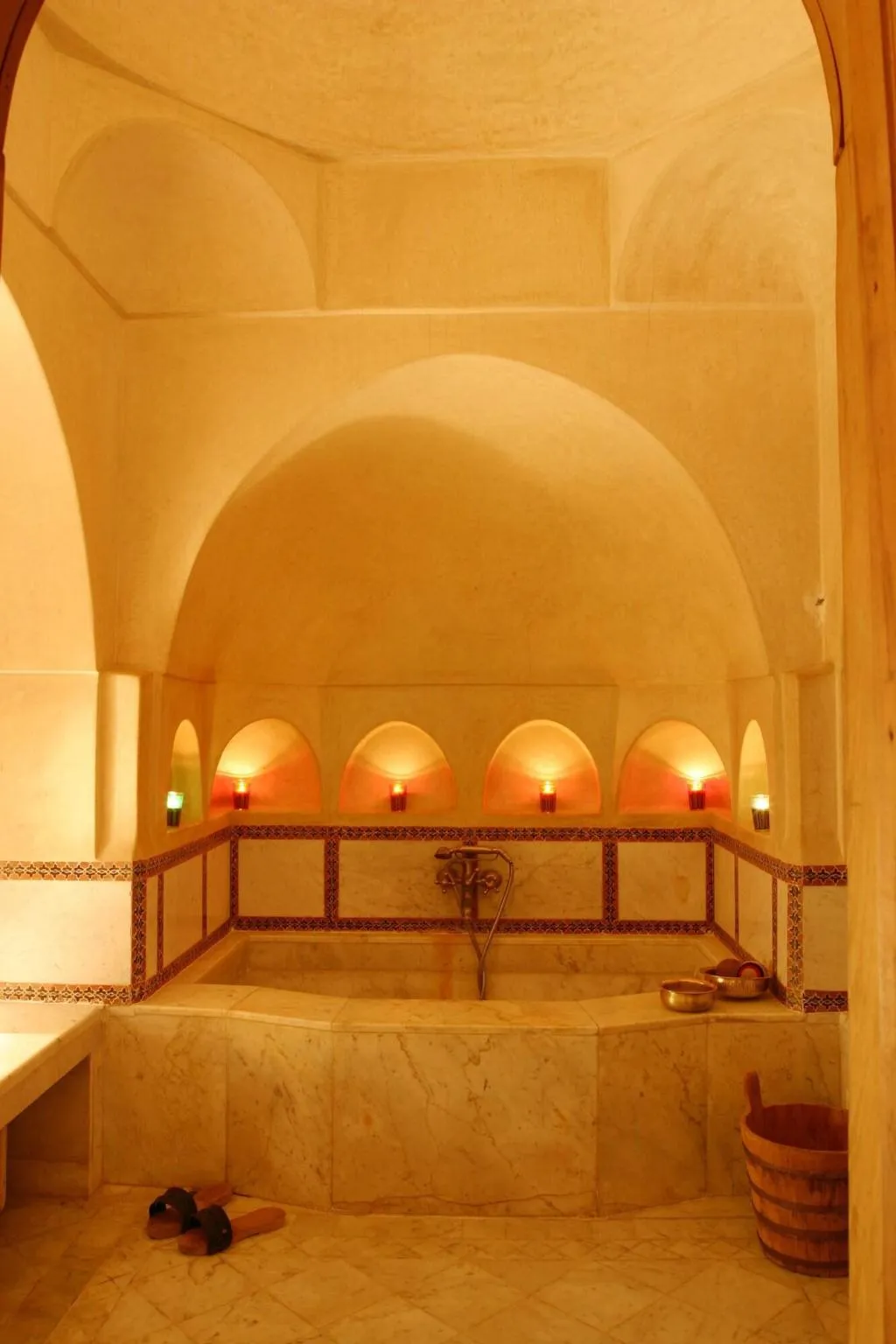 Sports and Entertainment, Dar Ayniwen Garden Hotel & Bird Zoo, Marrakech