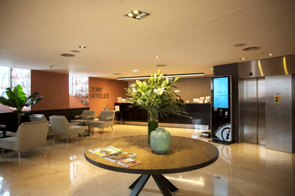 Lobby, Zenit Lisboa, Lisbon