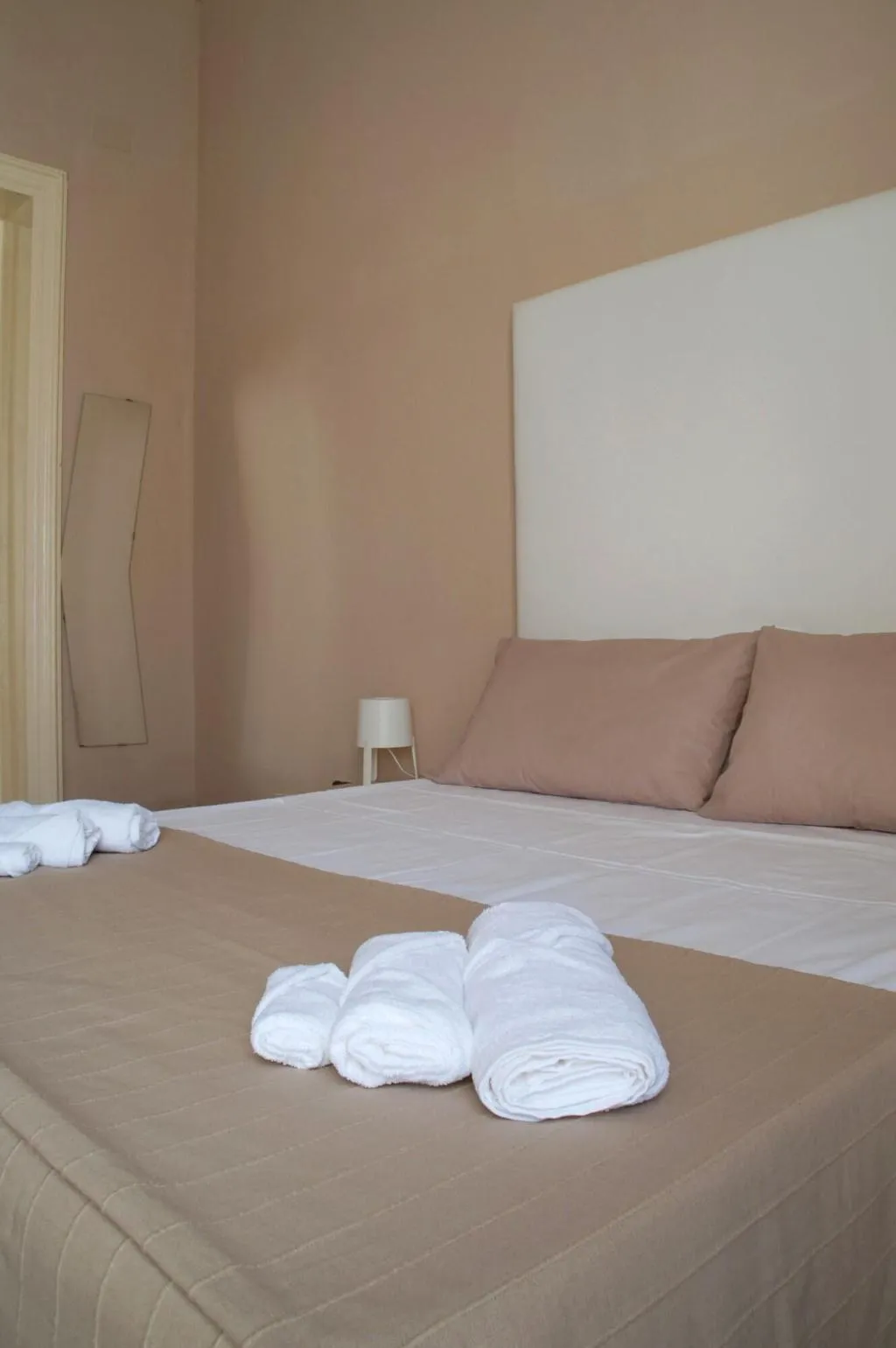 Room, La Casa Di Isabella, Catania