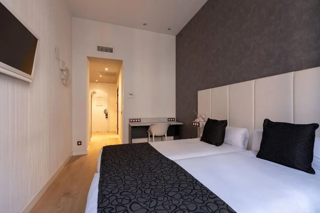 DOUBLE STANDARD Room, Petit Palace Santa Barbara, Madrid