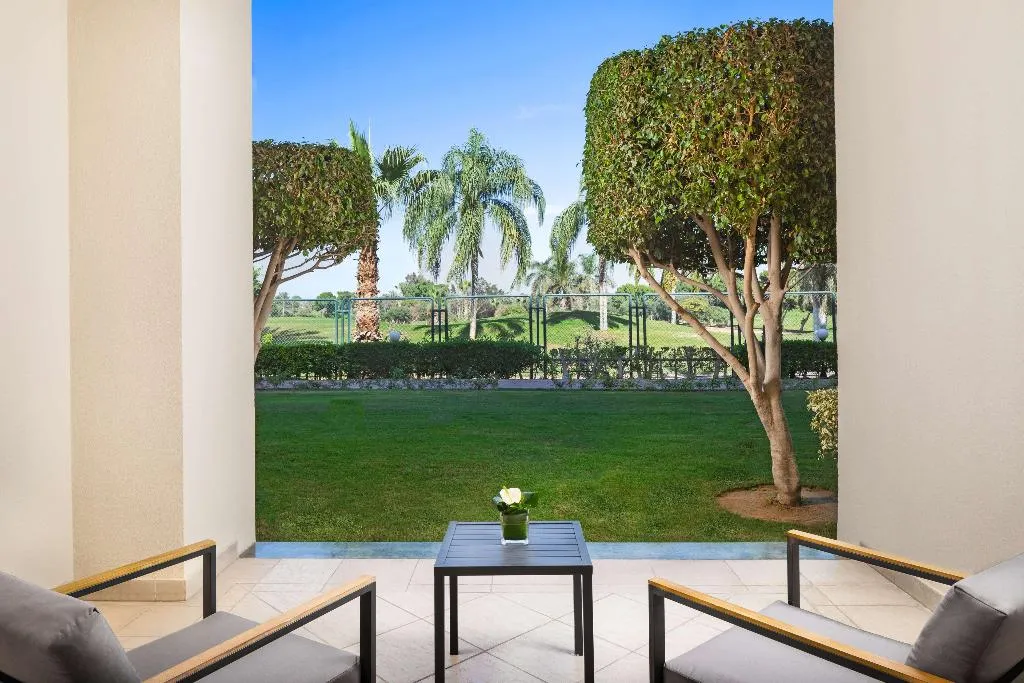 TWIN PREMIER Room, Hilton Pyramids Golf, Cairo