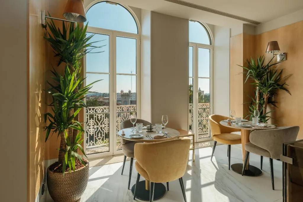 Restaurant, Melia São João Da Madeira, Porto