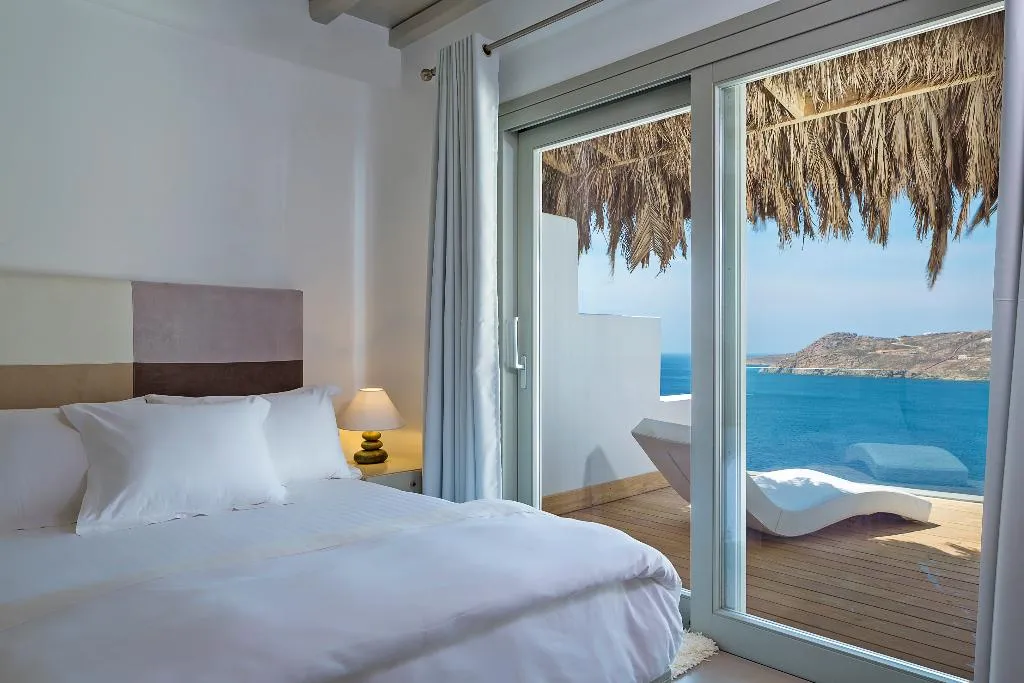 JUNIOR SUITE WITH JACUZZI Room, Greco Philia Elia Mykonos, Halkidiki