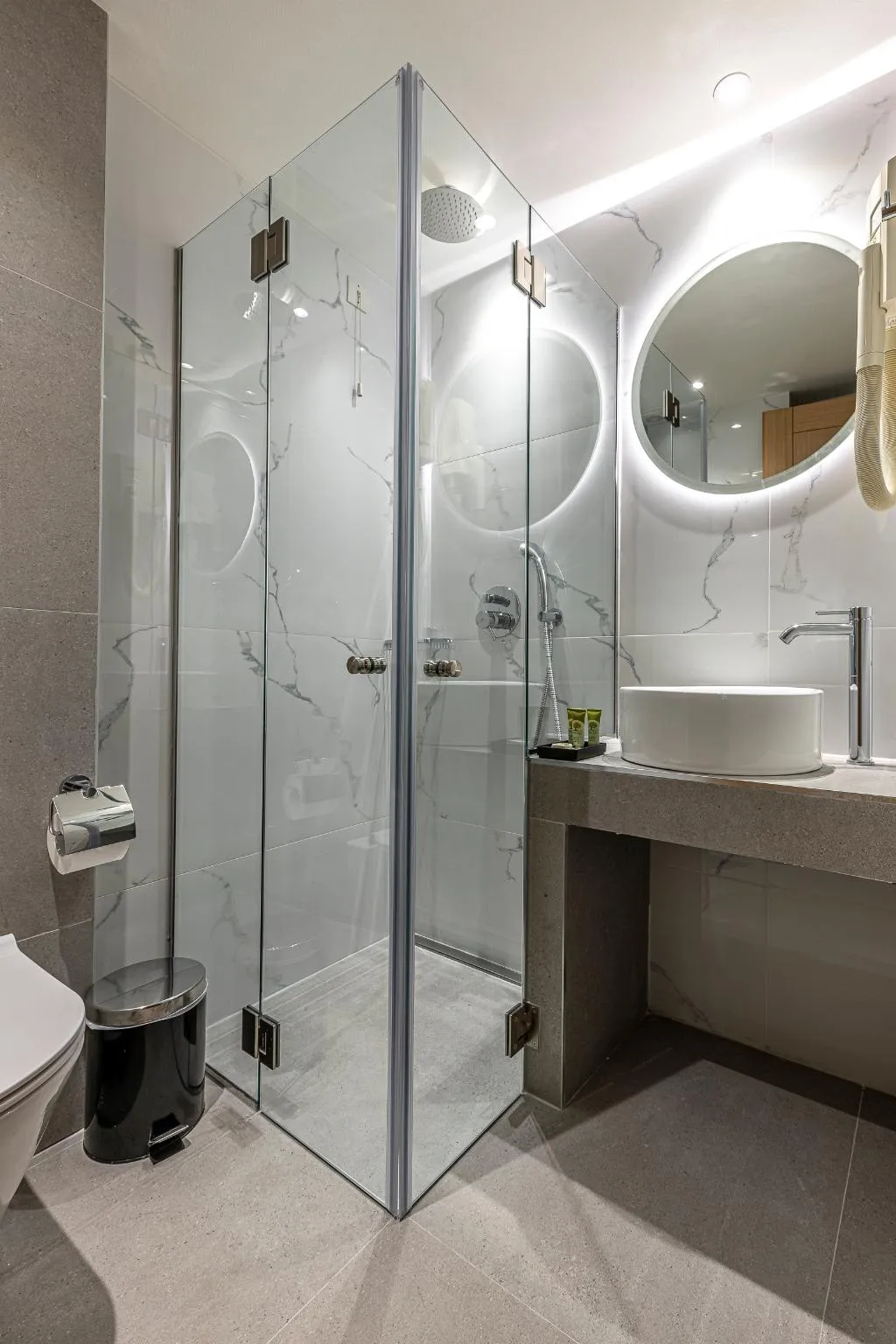 Room, Parnon, Athens