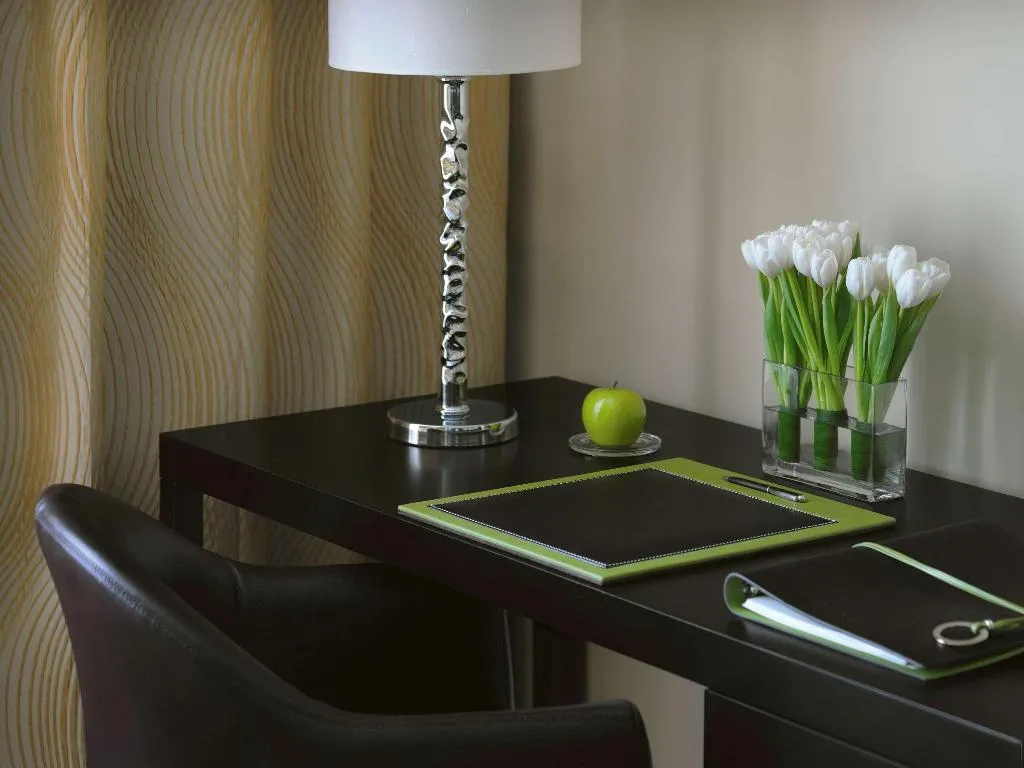 TWIN DELUXE Room, Movenpick Hotel Jumeirah Lakes Towers, Dubai