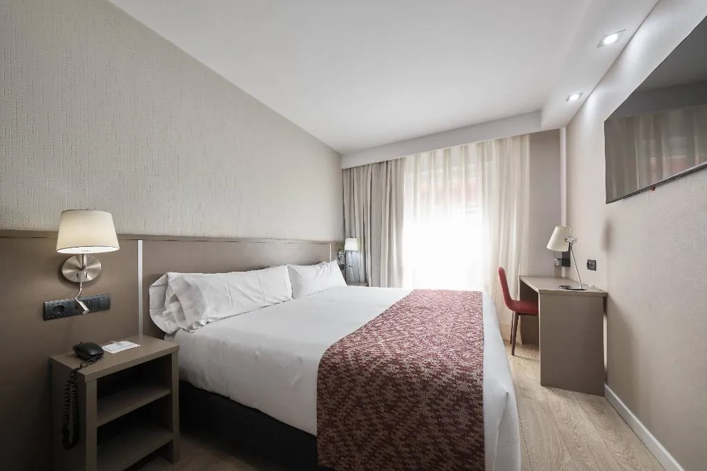 DOUBLE SINGLE USE PREMIUM Room, Catalonia Park Güell, Barcelona