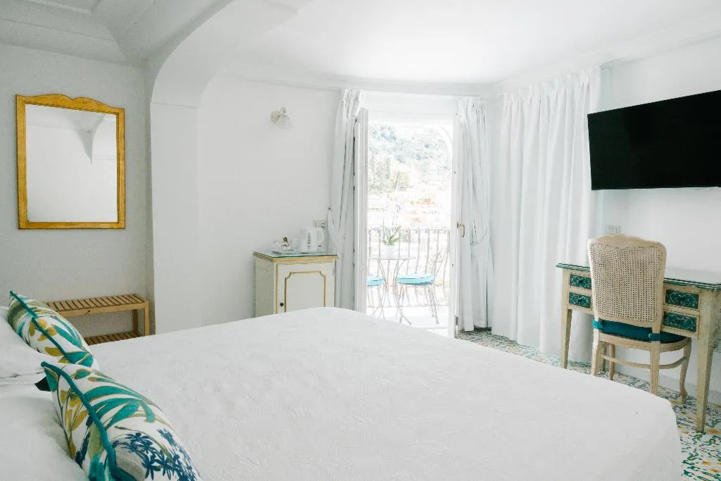 Double or Twin SEA VIEW Room, Hotel Conca D'Oro, Naples