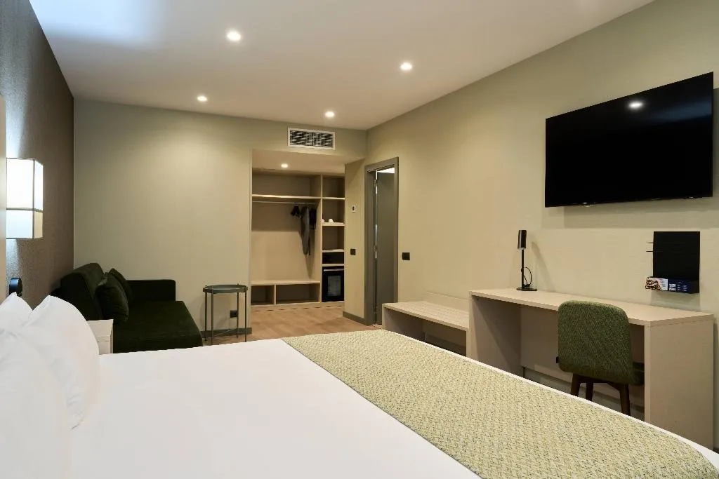 Double or Twin PREMIUM Room, Catalonia Park Putxet, Barcelona