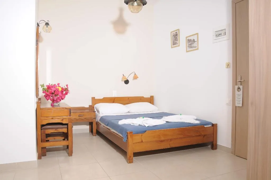 STUDIO STANDARD Room, Mastorakis Studios, Crete