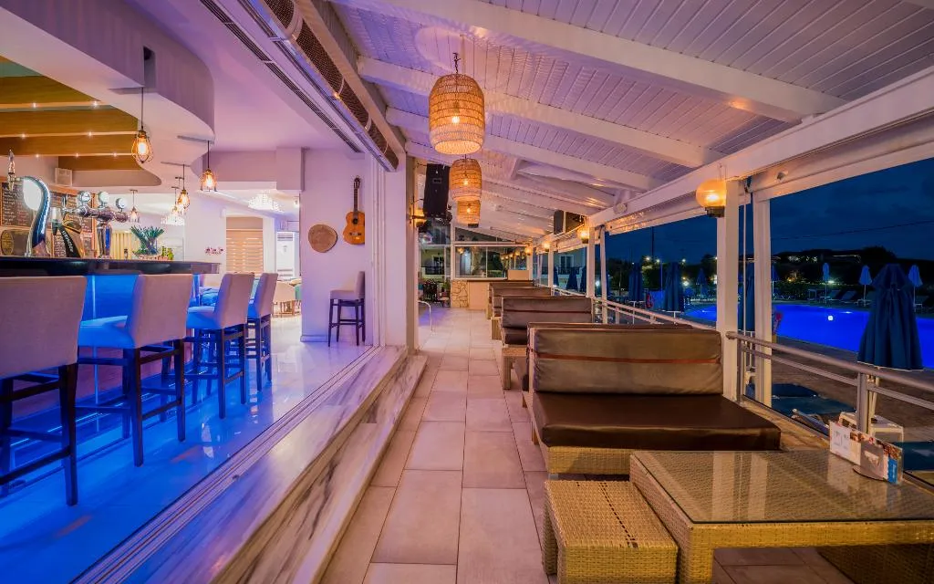 Bar, Dennys Inn, Zante