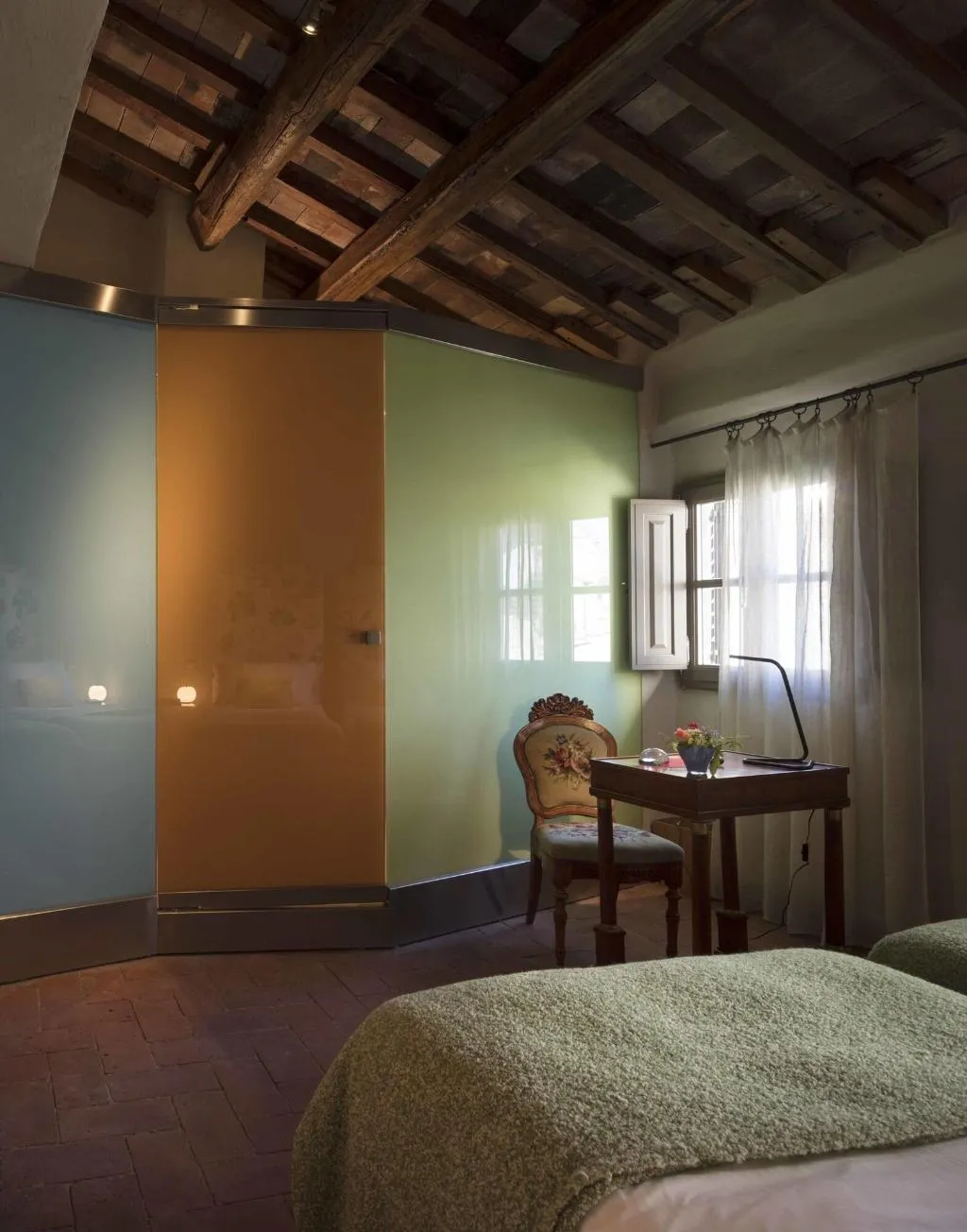 Room, Ottantotto Firenze, Florence