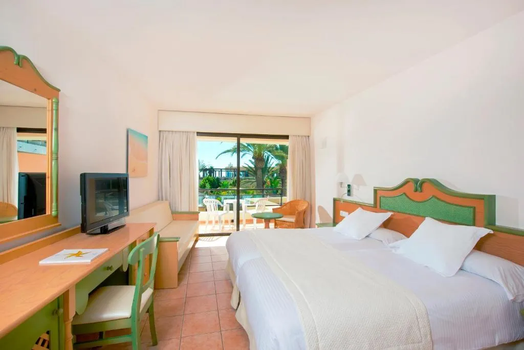 TRIPLE STANDARD Room, Iberostar Waves Playa Gaviotas, Fuerteventura