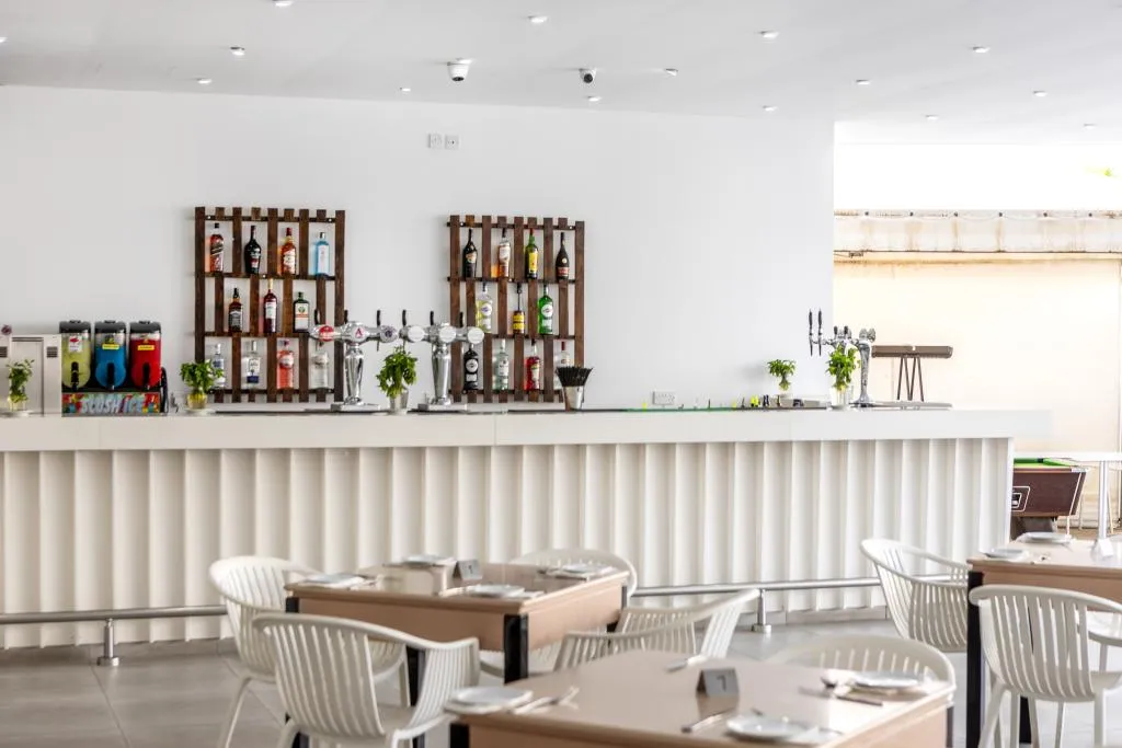 Bar, Papantonia Hotel Apts, Cyprus