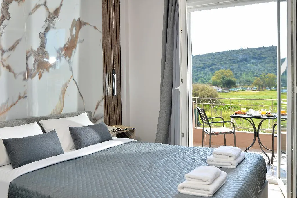 SUITE POOL VIEW TWO BEDROOMS Room, ID Holiday Living, Athens