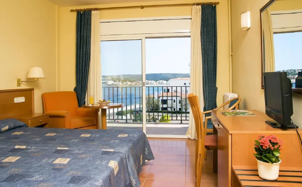 Room, Nieves Mar, Costa Brava