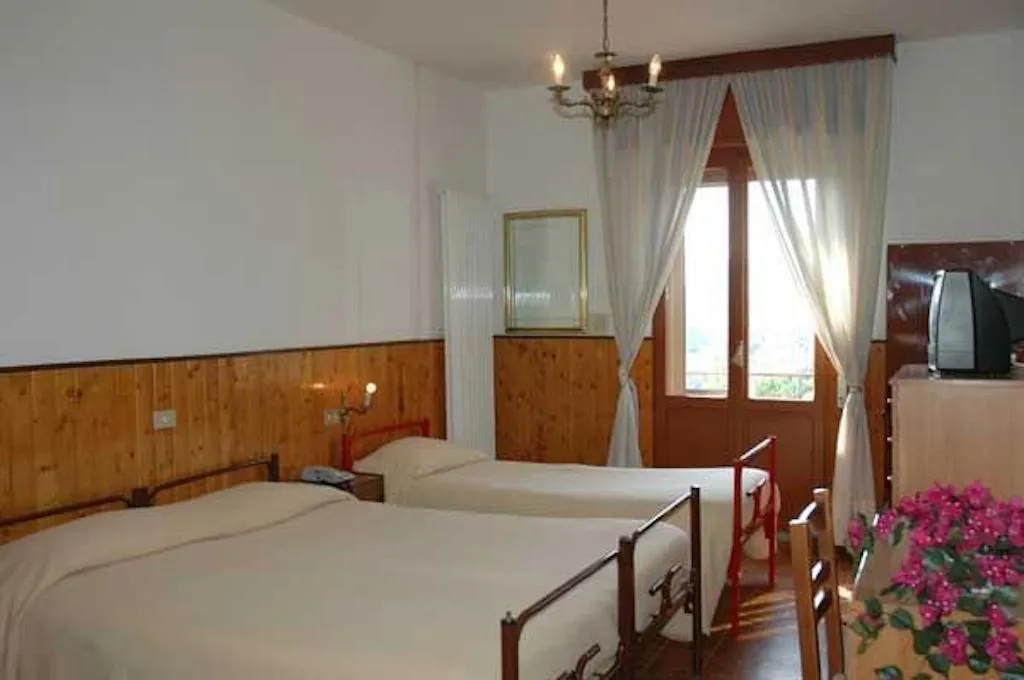 TRIPLE STANDARD Room, Hotel Ristorante La Pineta, Perugia